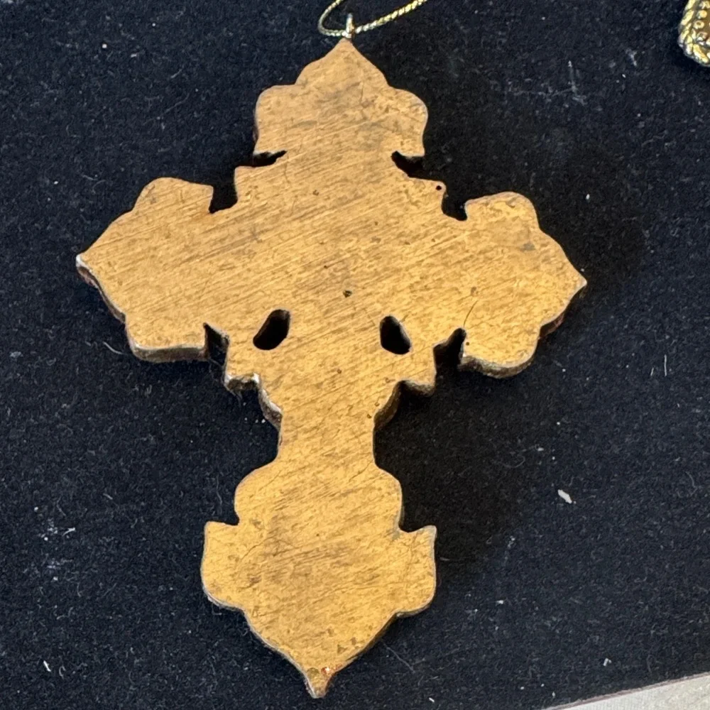 Elegant Vintage style Golden Cross Ornaments Set (4)